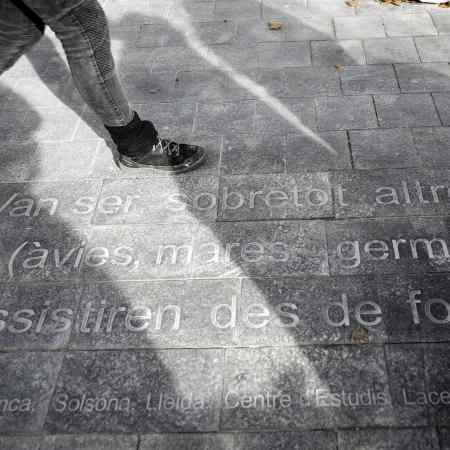 Inscripció relativa a la pedra de Solsona, 2019. Foto Plataforma Futur Monument Presó de Dones de Les Corts